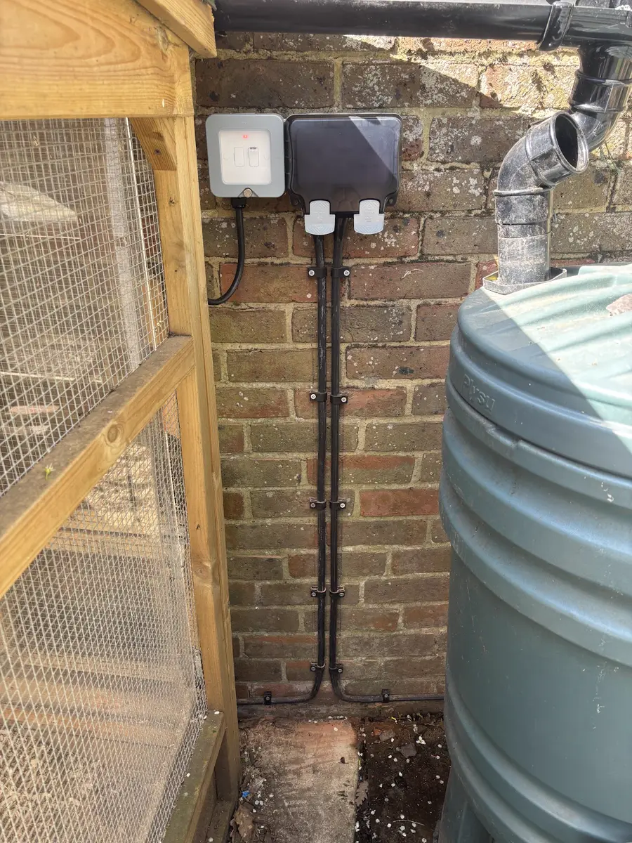 Outdoor sockets